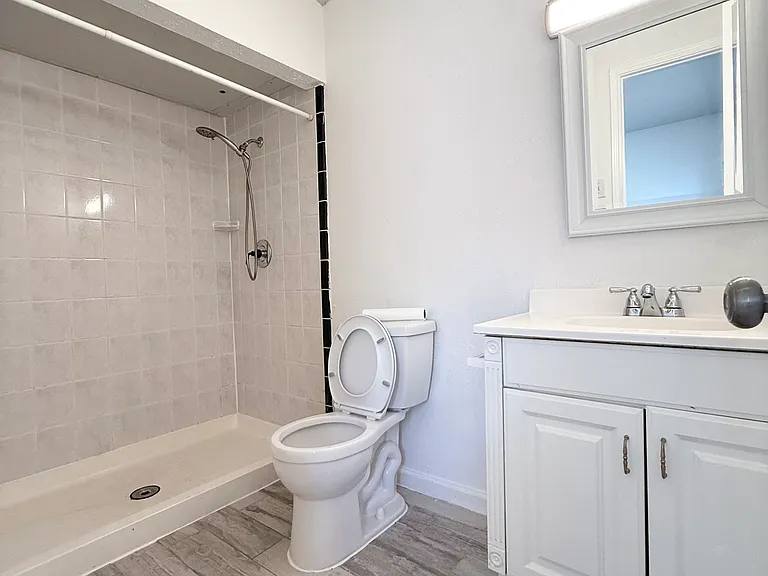 545 Oldbridge Dr — Photo 7
