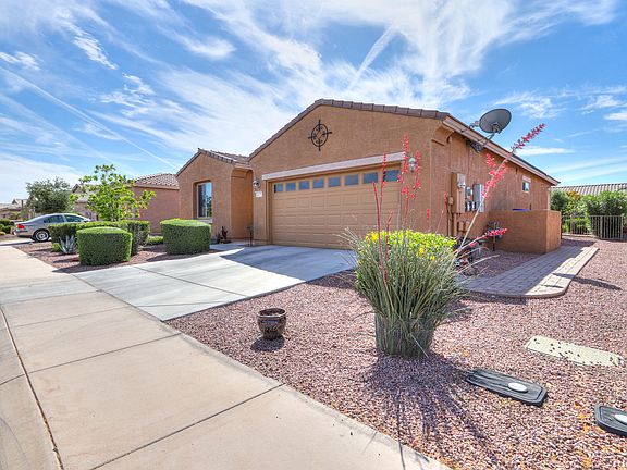 3rd image of 42677 W Kingfisher Dr