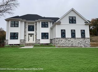 2 Crine Rd, Marlboro, NJ 07746