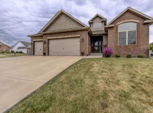 2713 Newcastle Ct, Springfield, IL 62711