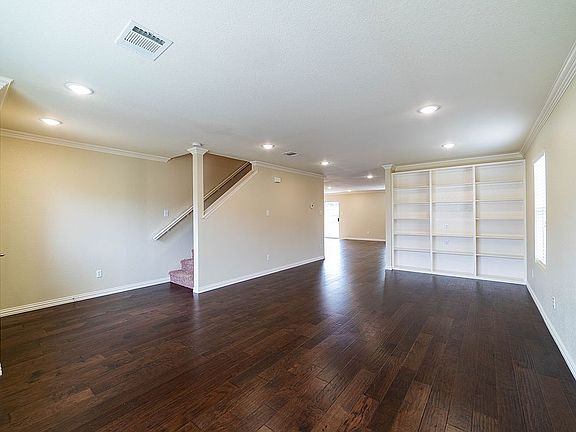 3rd image of 7129 Little Mohican Dr