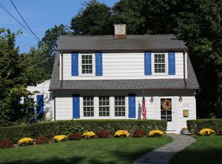 232 Pondfield Rd W, Bronxville, NY 10708