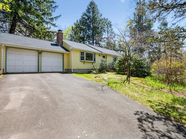 14 Deepwood Road, Simsbury, CT 06070