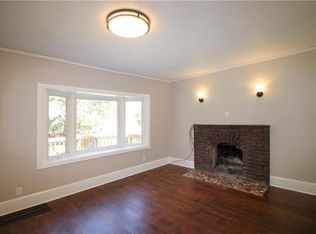 2420 Payne Rd, Des Moines, IA 50310