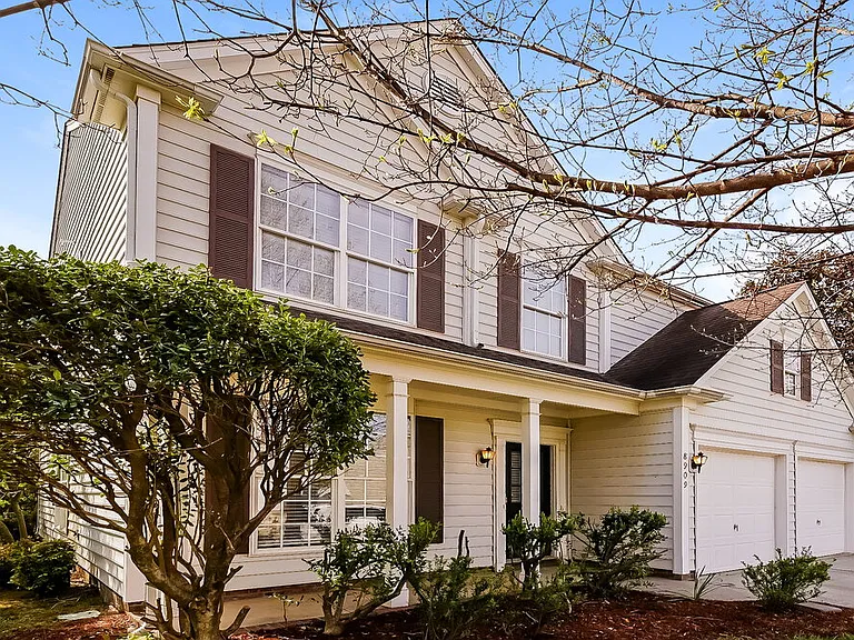 8909 Lyleton Ln — Photo 4