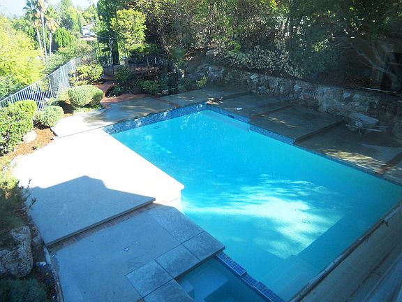 2nd image of 4858 Del Moreno Dr