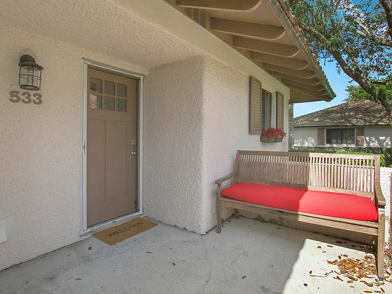 533 Club Dr — Photo 20