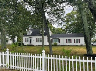 1035 Old Farm Rd, Point Pleasant Beach, NJ 08742