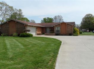 1895 Lakeshore Dr, Troy, OH 45373