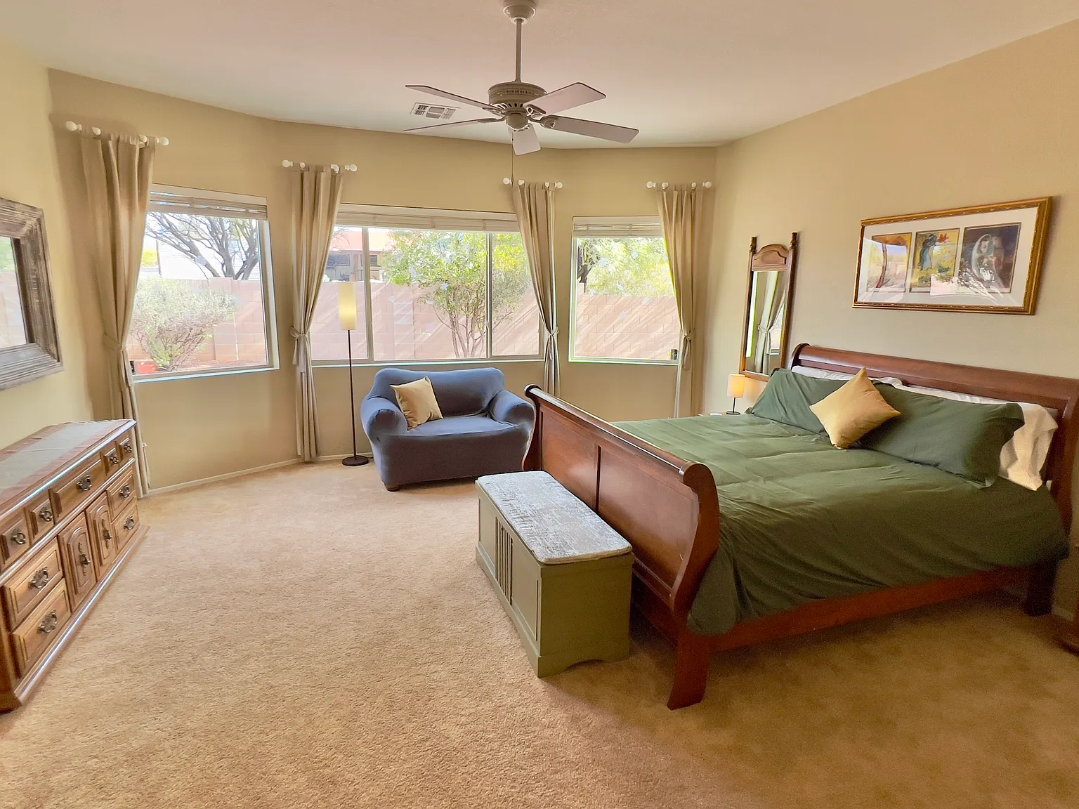 3 bed, 2040 sqft, $2,700 — Photo 1