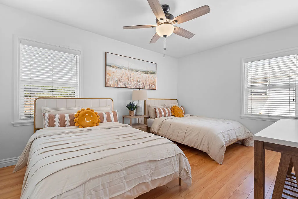3 bed, 1.5 bath, 1016 sqft, $7,500 — Photo 4