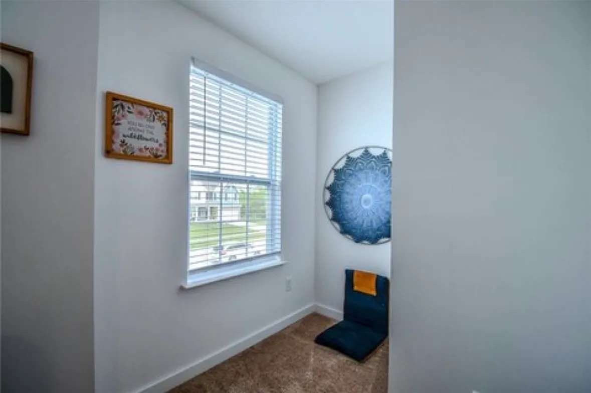 4 bed, 2.5 bath, 2050 sqft, $2,899 — Photo 4