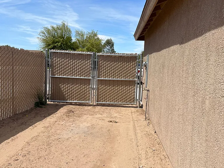 2603 S 18th Dr — Photo 11
