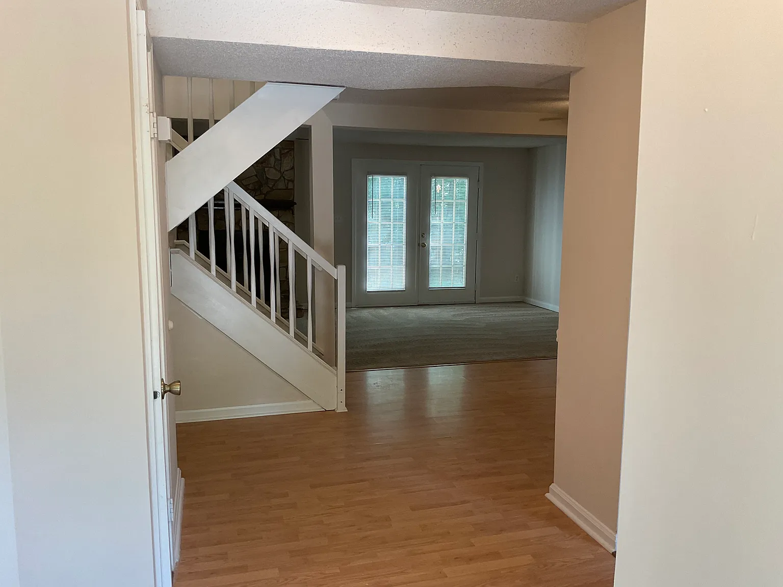 End unit townhouse in the heart of Cary's Oxxford Hunt — Photo 3