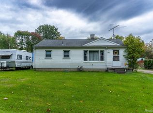 21847 Bohn Rd, Belleville, MI 48111