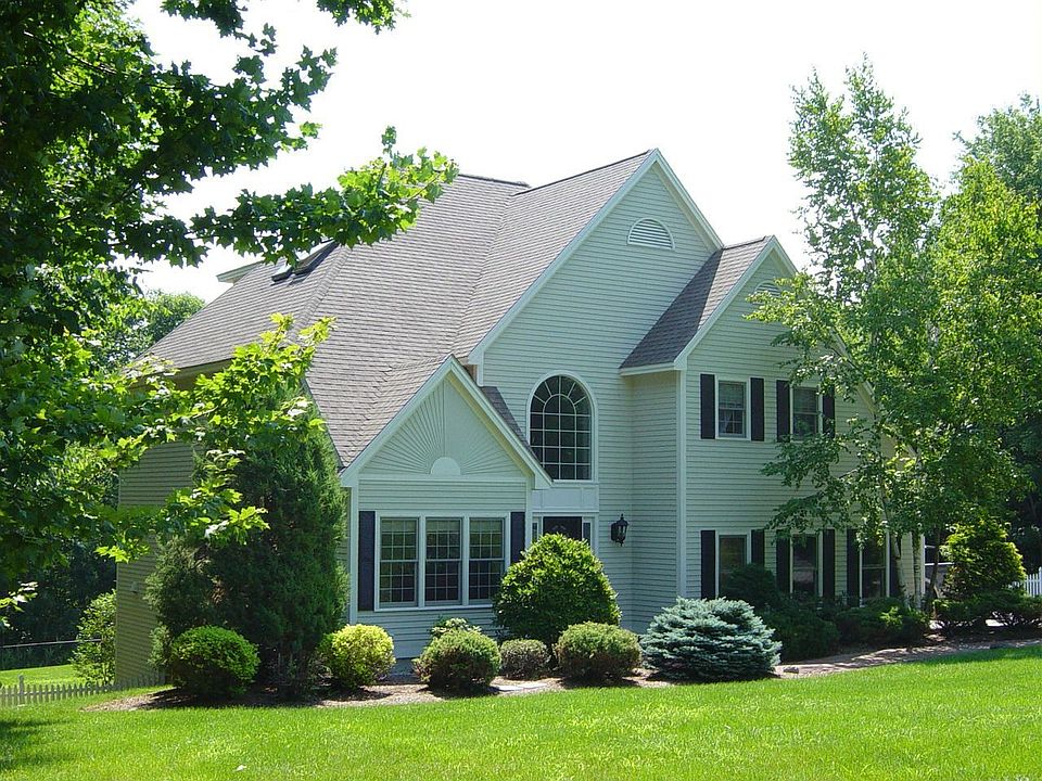 Coveted Powder Hill Location