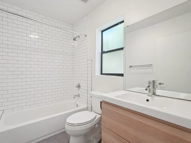 251 Rosemont Ave #1/2 — Photo 13
