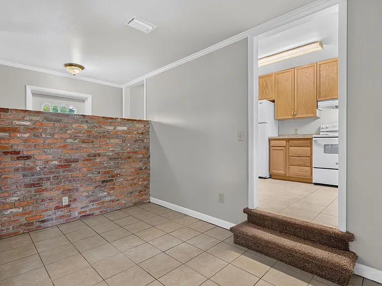 2618 Arlex Dr E — Photo 10