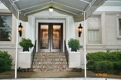 3rd image of 5421 Saint Charles Ave APT 1B