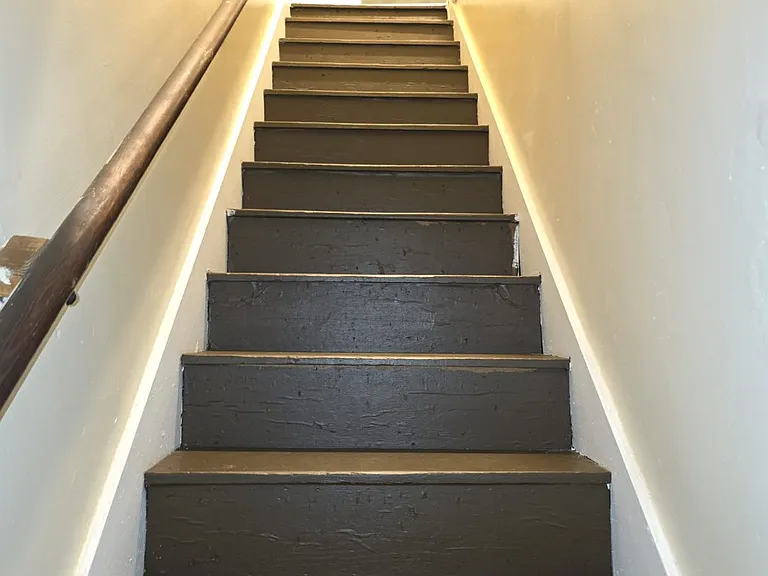 520 E Rose St — Photo 14