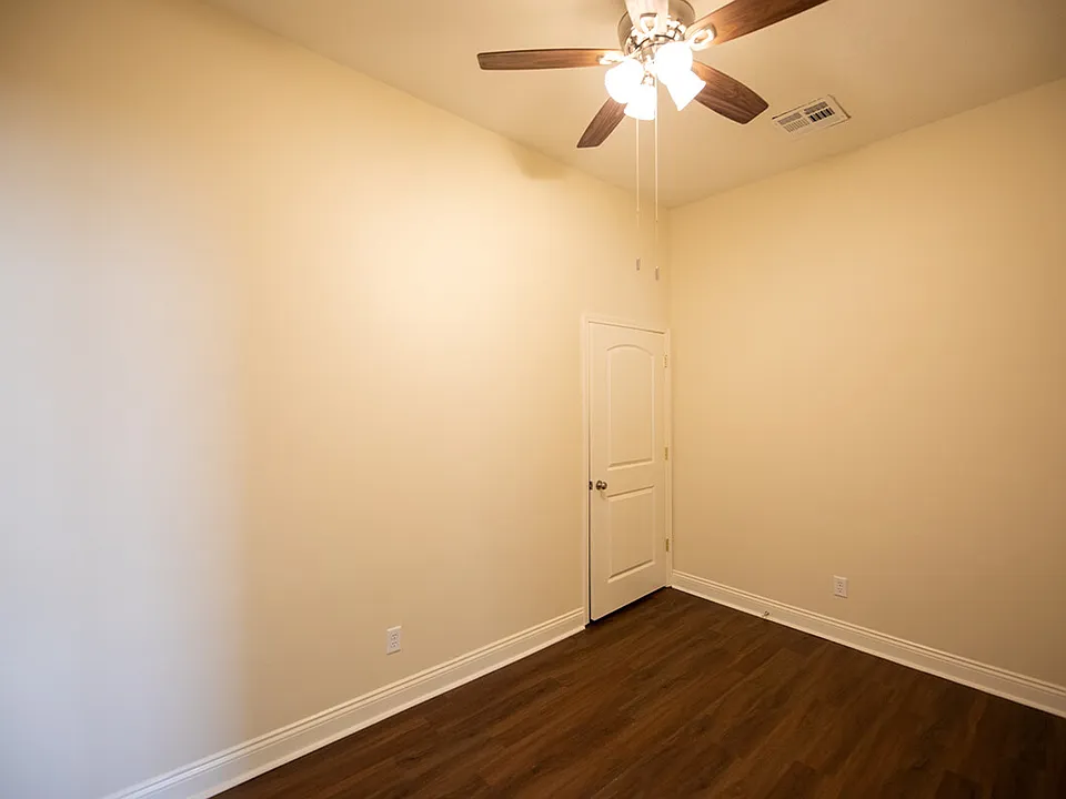 421-PEAKE-1-bedroom2_11172023