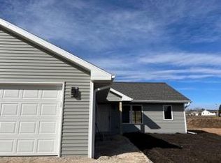 955 S Hudson Ave #1, Sturgeon Bay, WI 54235