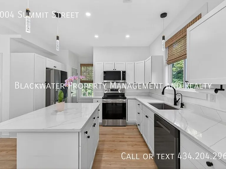 4004 Summit St — Photo 9