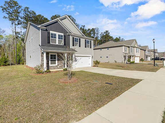 3rd image of 110 Ridge Circle Dr