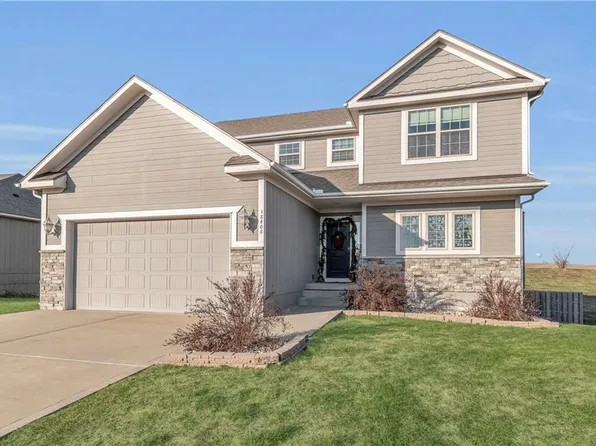 18408 Rock Ridge St N, Smithville, MO 64089