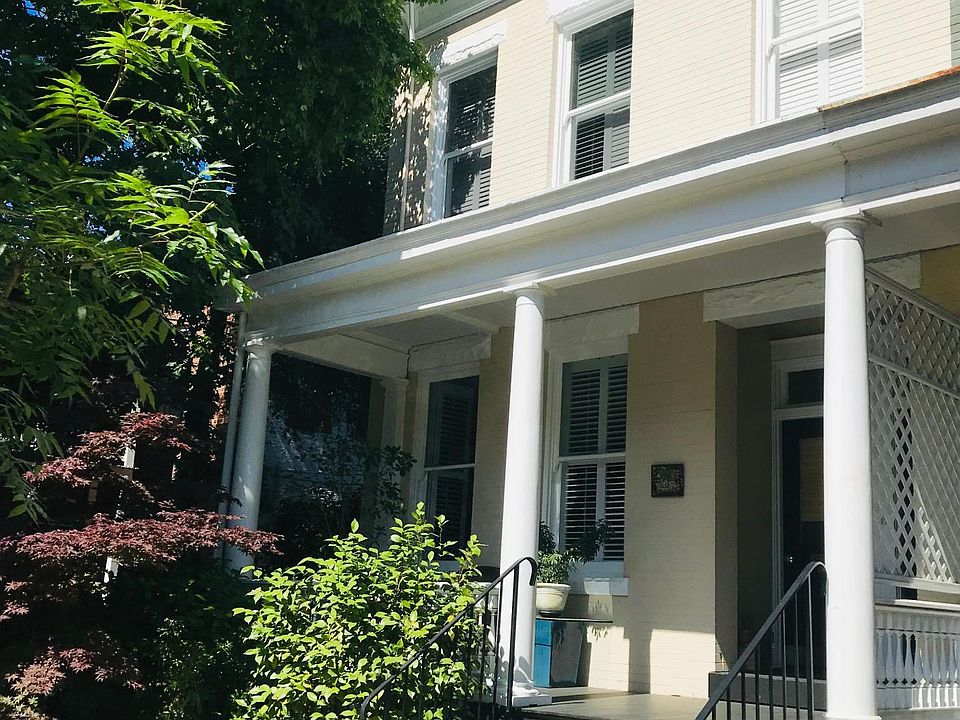 1st image of 404 Strawberry St #2