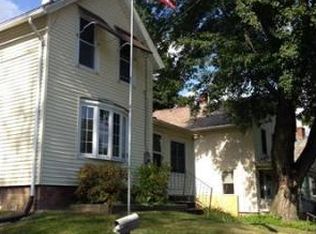 119 Riverside Dr, Northampton, MA 01062