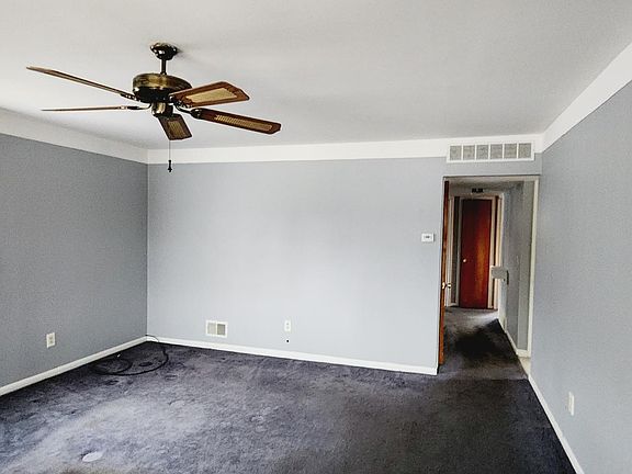 4th image of 4827 Clippert St