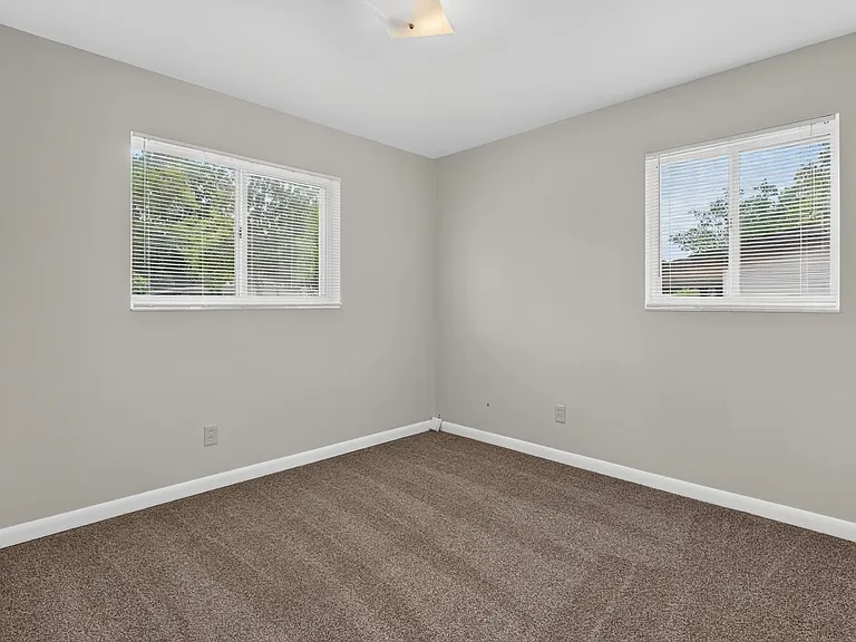 2618 Arlex Dr E — Photo 20