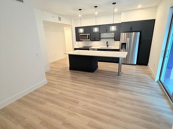 2nd image of 142 NW 31st St #B