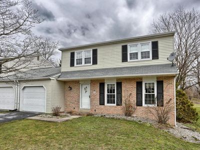 2227 Harmony Hill Dr, Lancaster, PA, 17601