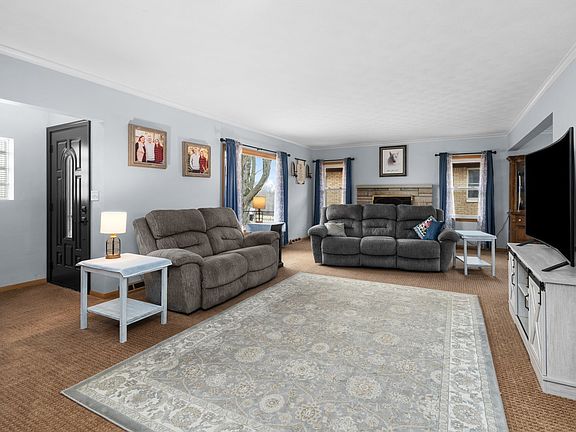 5th image of 1007 W Central Park Ave
