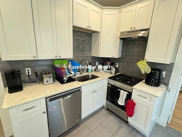 1284 Commonwealth Ave #7T — Photo 2