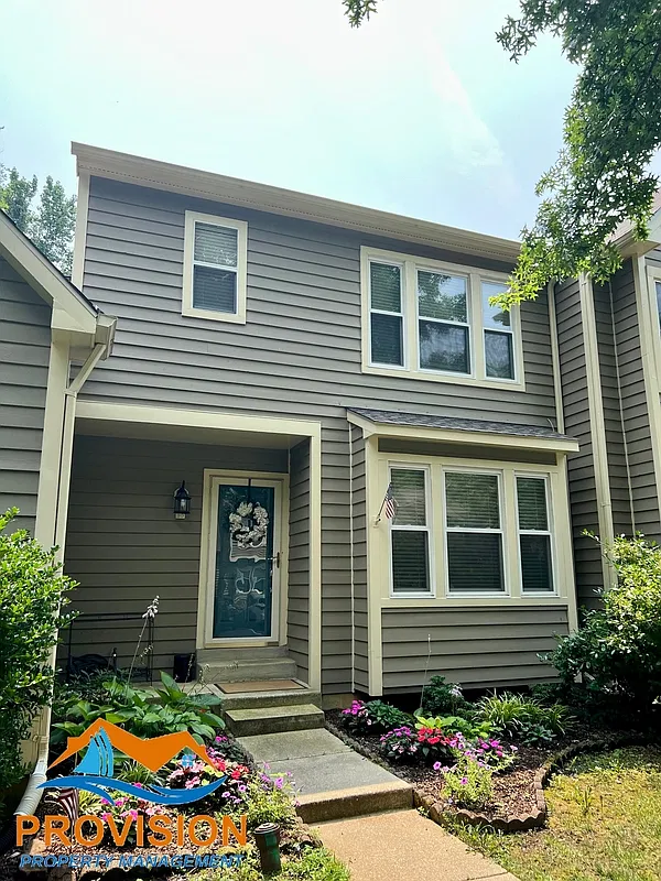 3 bed, 2.5 bath, 1487 sqft, $3,600 — Photo 2