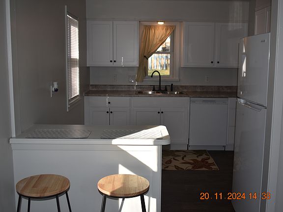 4th image of 6930 Western Ave