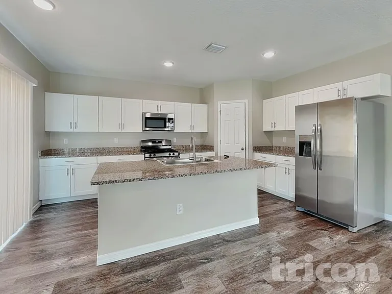 12930 Oak Hill Way — Photo 4