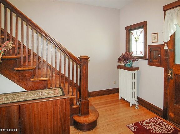 2nd image of 533 S Highland Ave