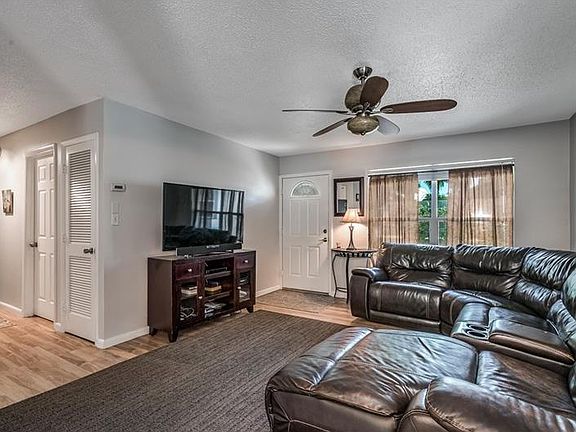 3rd image of 1408 W Virginia Ln