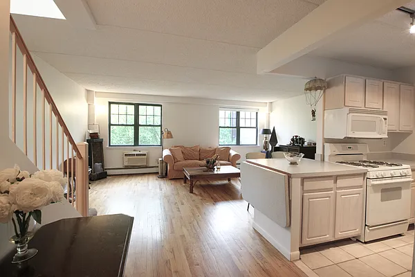 Rented by Compass | media 11