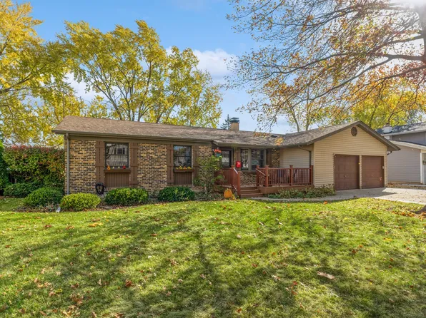 517 N Everett Dr, Palatine, IL 60074