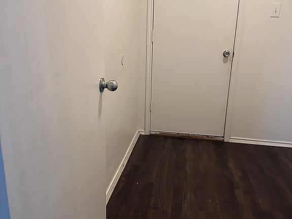 5th image of 1321 Erin Ct