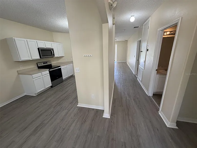 311 Sunset View Dr — Photo 2