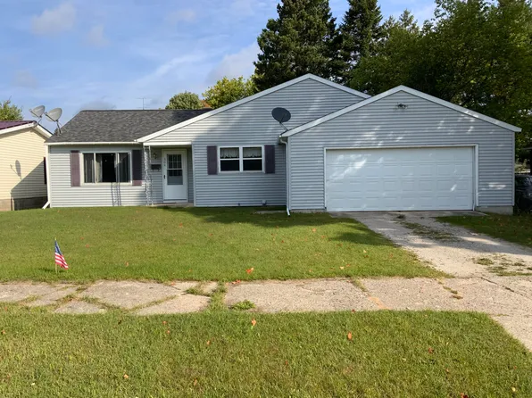 304 W Avenue D, Newberry, MI 49868