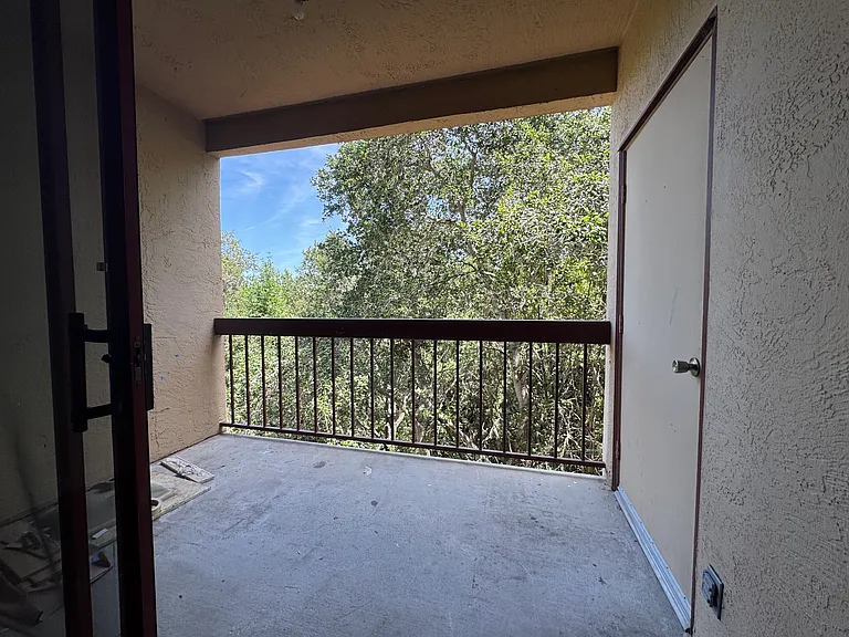 25912 Hayward Blvd — Photo 26