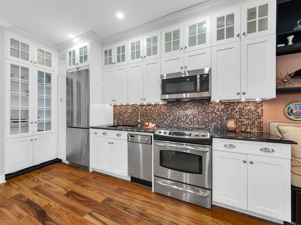 225 West 70th Street image 1 of 7