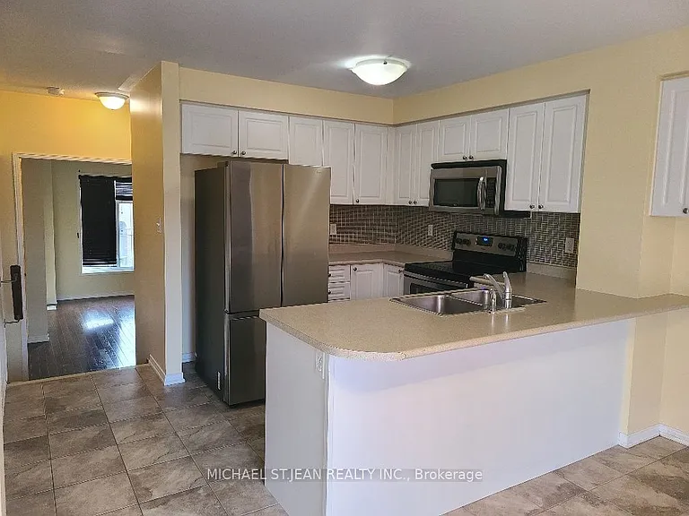 30 Burtonbury Ln — Photo 9